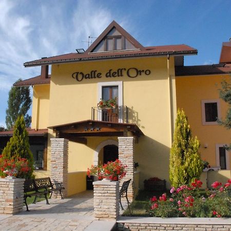 Hotel Valle Dell' Oro Пескассеролі Екстер'єр фото