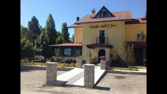 Hotel Valle Dell' Oro Пескассеролі Екстер'єр фото