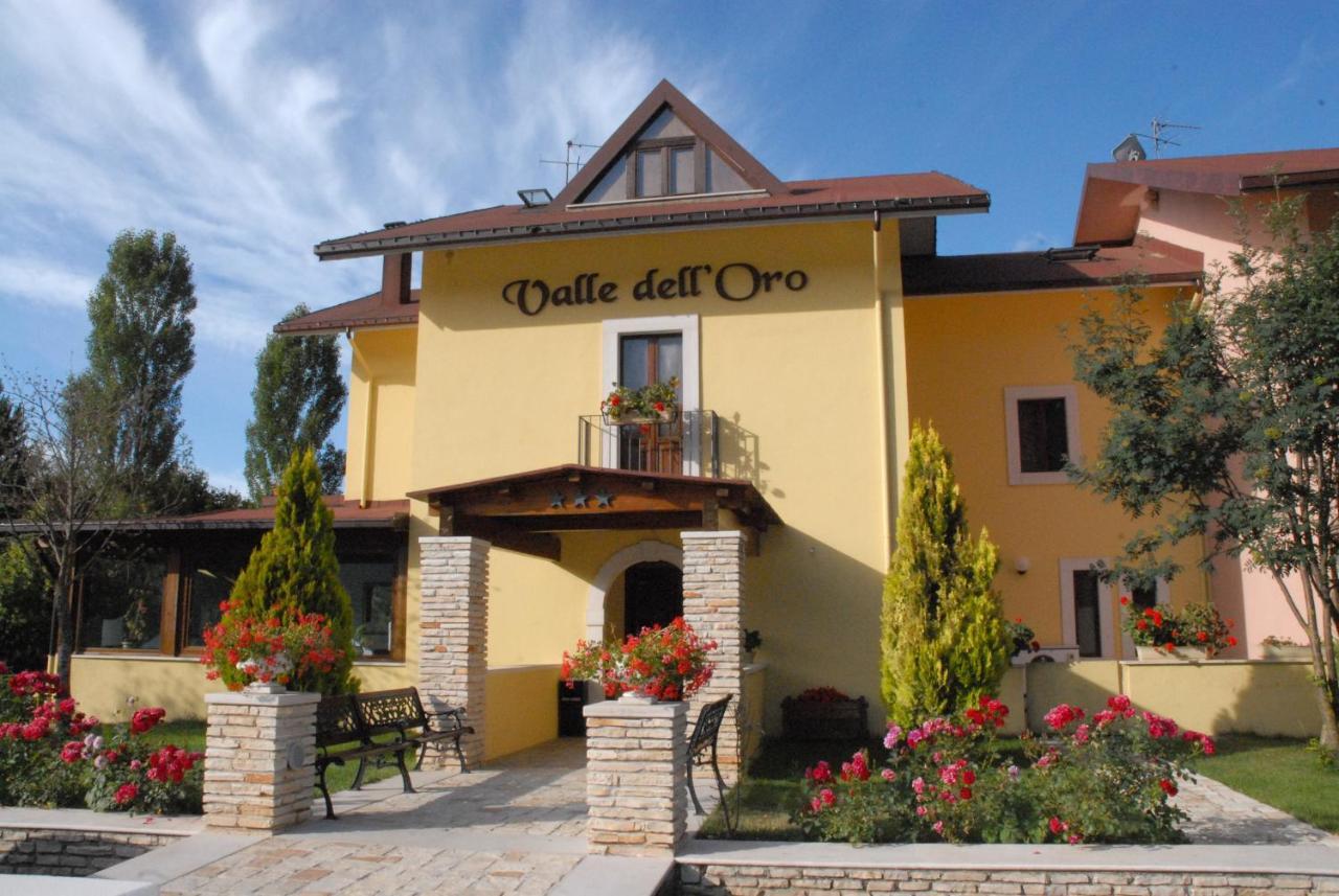 Hotel Valle Dell' Oro Пескассеролі Екстер'єр фото